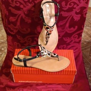 NIB Queen Chateau size 9 black and gold sandals.